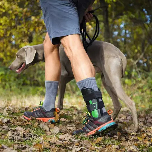 Velpeau Freecast ankle brace adjustable straps